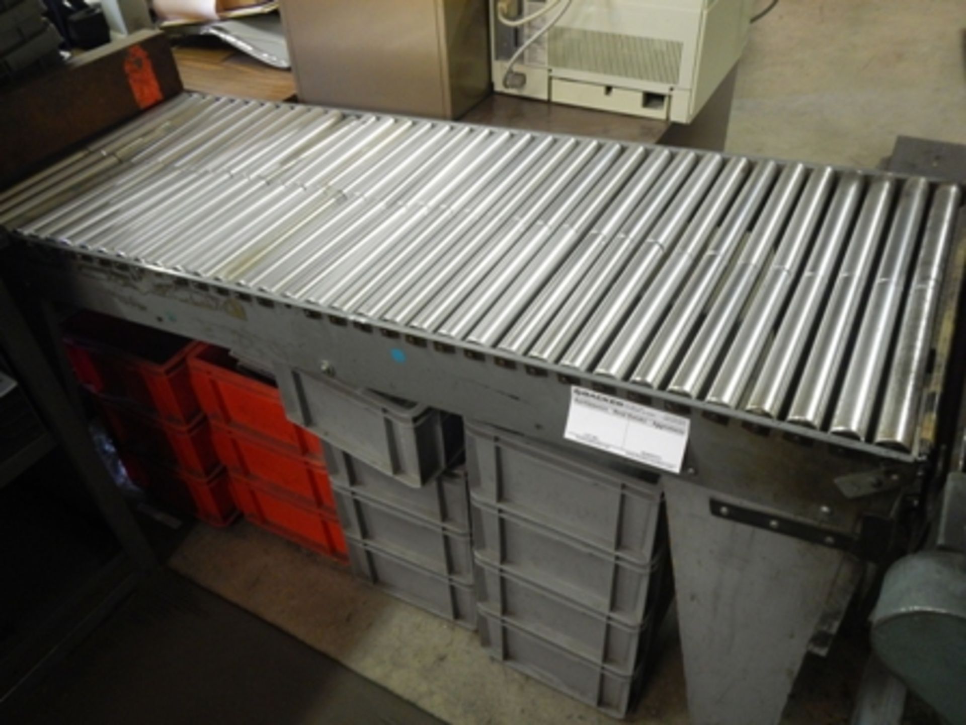 Weldotron 5302A shrink wrap table w/ 7221 heat tunnel & roller conveyor - Image 2 of 5