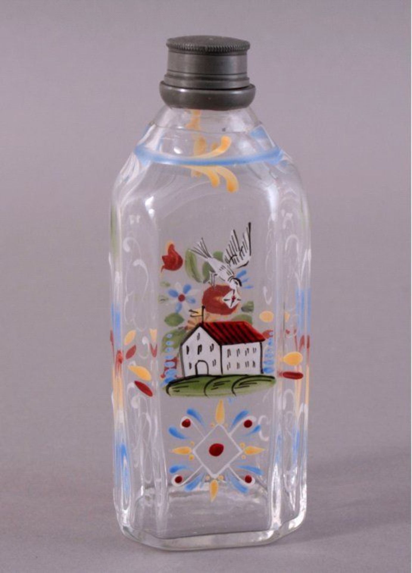 Reserve: 140 EUR        Schnapsflasche mit Zinnschraubverschluss, 19 Jh. Farbloses Glas mit bunter