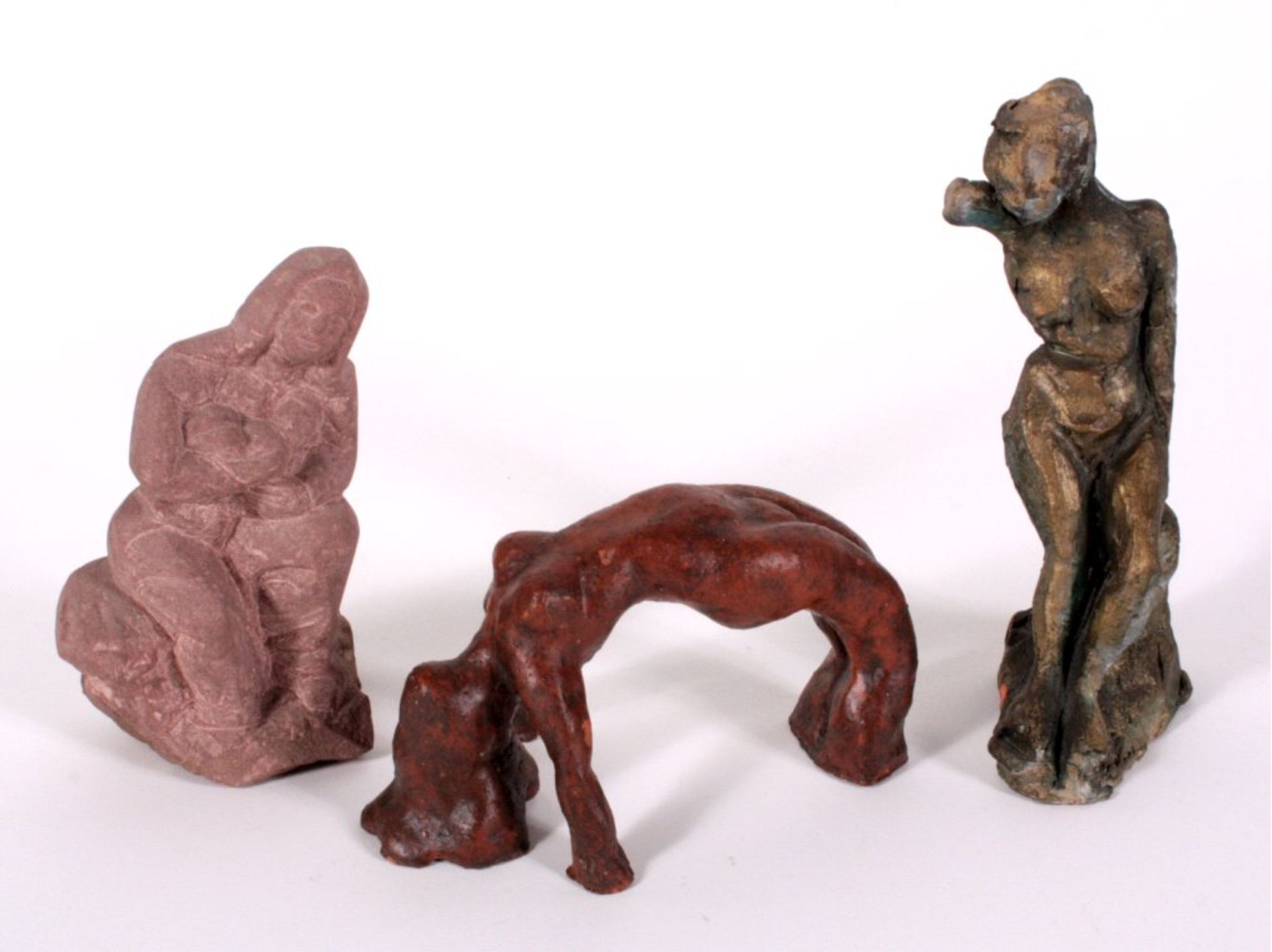 Banholzer (?-?), 3 weibliche Skulpturen aus Sandstein u. Tonverschieden lasiert, ca. H-9, 16 und