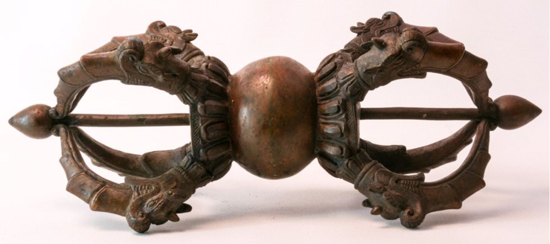 Buddhistischer Zeremonial-Donnerkeil, Tibet 18./19. Jh.Sog. Vajra, aus Bronze mit goldbrauner