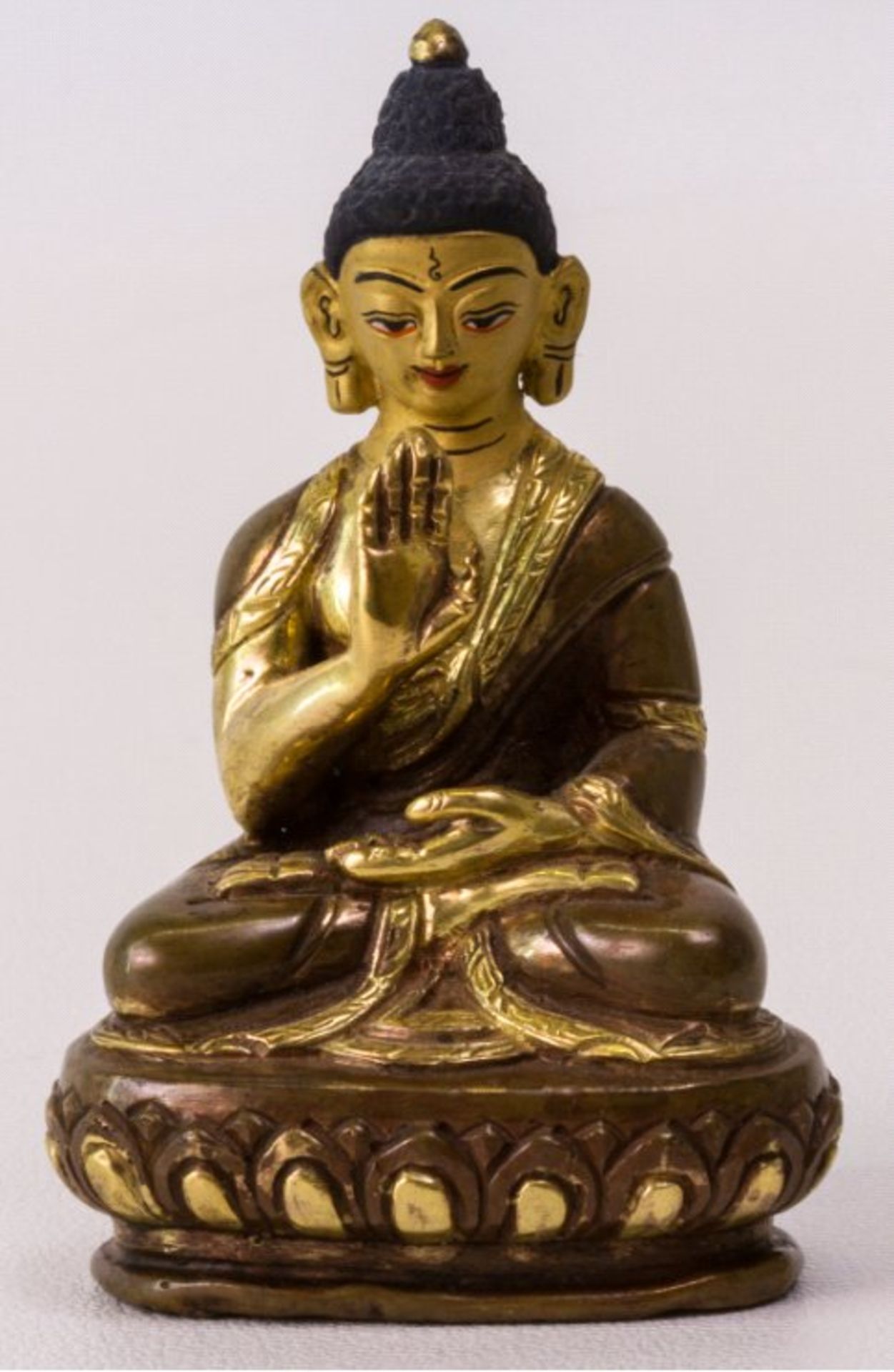 Tibet, BuddhaBronze, feuervergoldet, Buddha in Meditationshaltung aufLotosthron, ca. H-8,5, B-5