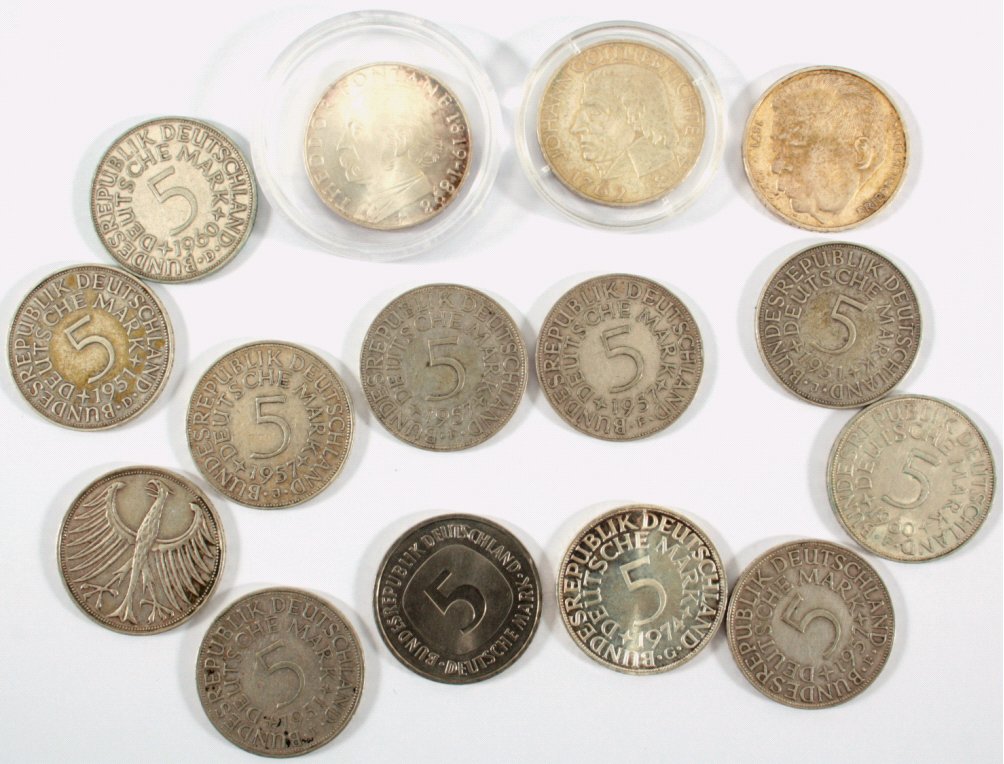 Kleine Sammlung von 15 fünf Mark Münzen1x 1964 J Johann Gottlieb Fichte in vorzüglich.1x 1969
