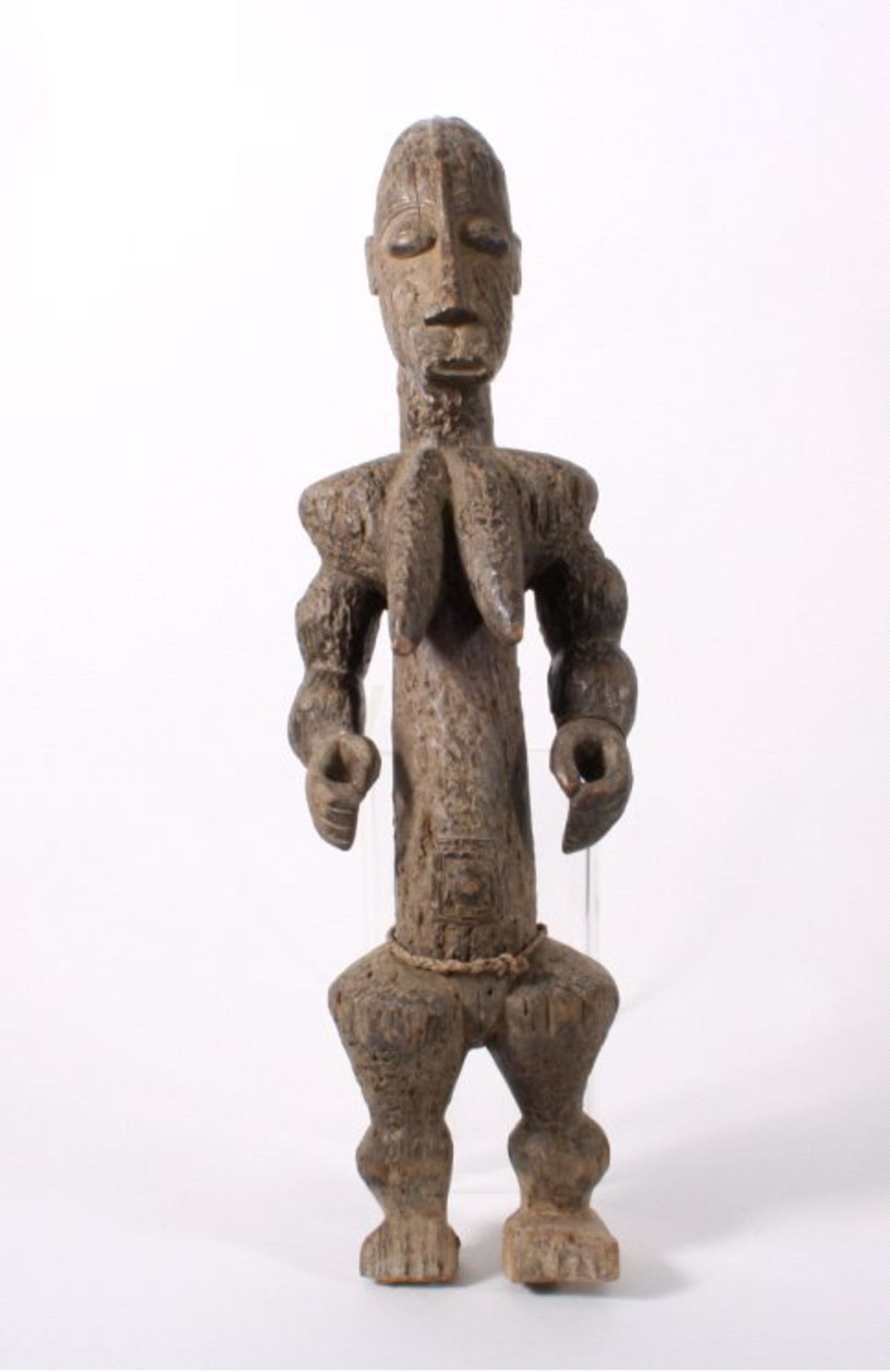 Große Ibeji Figur, Yoruba Volk, Nigeria, Anfang 20. Jh.Stehende weibliche Figur mit spitzer,