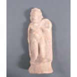 Terrakottafigur, Griechenland 200 bis 600 v. Chr.Thronende weibliche Gottheit, mehrschichtige