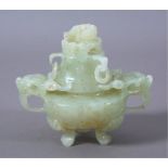 Weihrauchgefäß aus grüner Jade, China2-teiliges Gefäß in Form von 2 Drachen auf 3 Füßen,kunstvoll