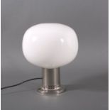 Designer-Lampe aus der 1. Hälfte des 20. Jh.verchromter Messingsockel mit Milchglasschirm,ca. H-