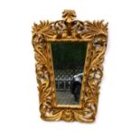 Prunkvoller Barockspiegel, wohl Italien 18. Jh.fein geschnitzter, reich rocaillierter Rahmen, nach