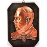 RELIEF ADOLF HITLER, Kopfportrait im Profil, Weißmetall/bronziert, m. Hoheitsadler u. Schriftzug,