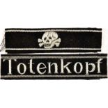 2 ÄRMELBÄNDER: "Totenkopf", sow. Band m. aufgest. Totenkopf, Schriftzug bzw. TK a. slb. Metallfäden,