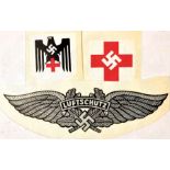 KONVOLUT STAHLHELMABZEICHEN: Paar Rotes Kreuz (RK u. Schild), sow. Luftschutzschwinge,