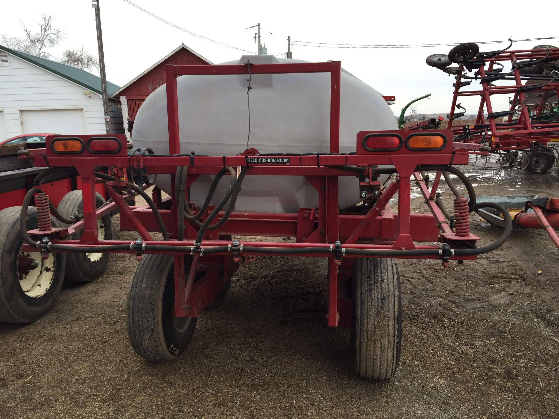 Miller Pro 750 pull sprayer, new pump, 45' boom - Image 2 of 6