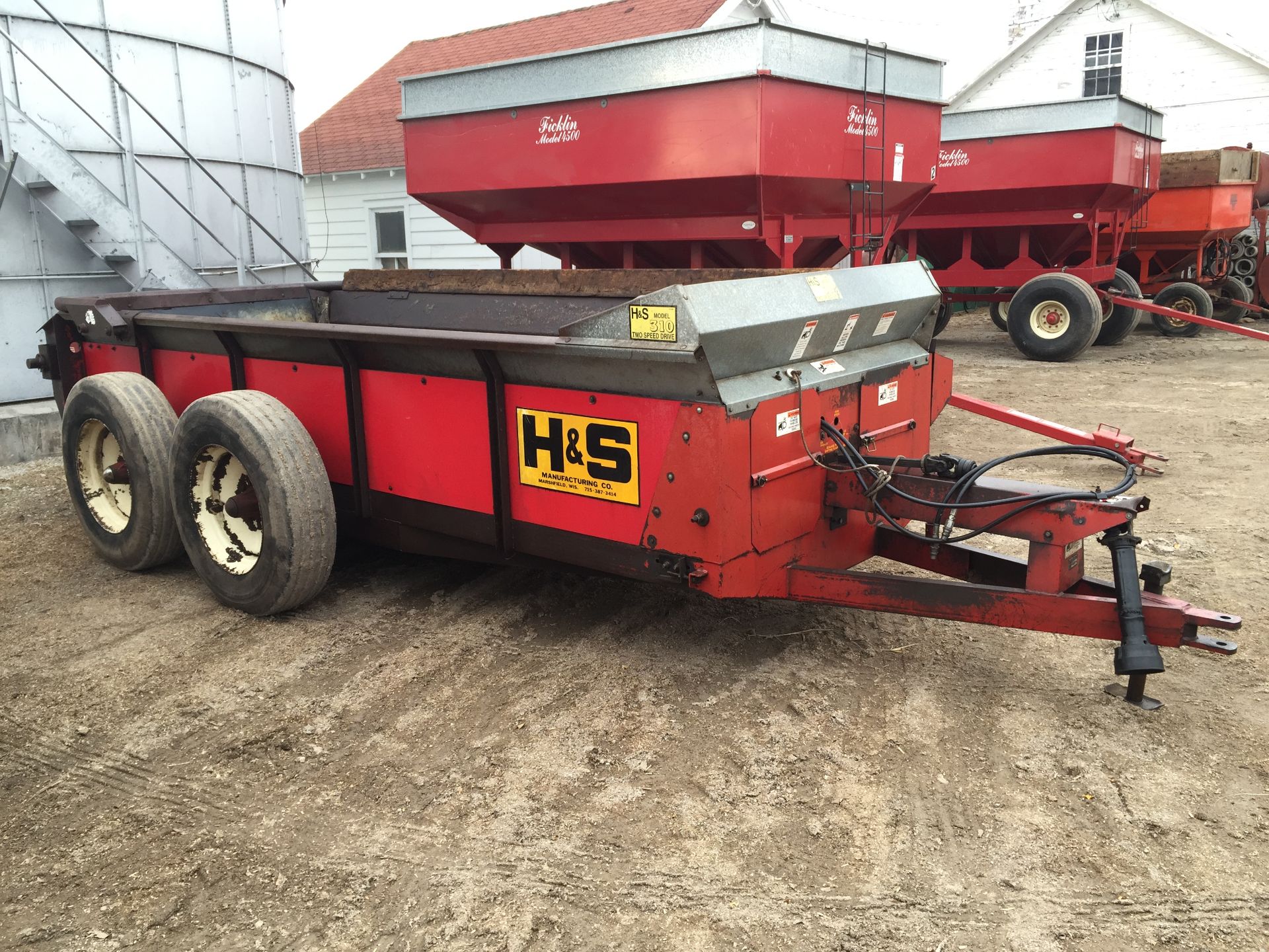 H&S Model 310 manure spreader two speed drive - Image 2 of 7