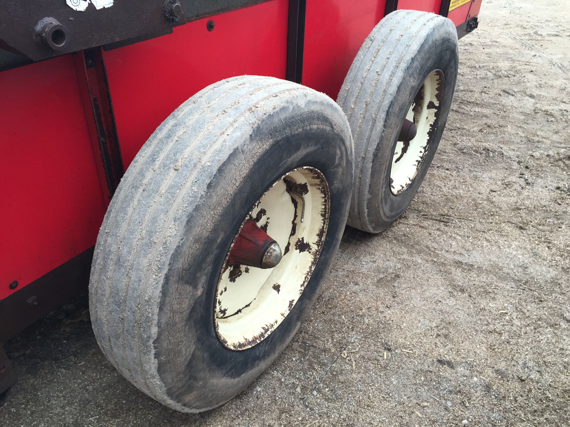 H&S Model 310 manure spreader two speed drive - Image 7 of 7