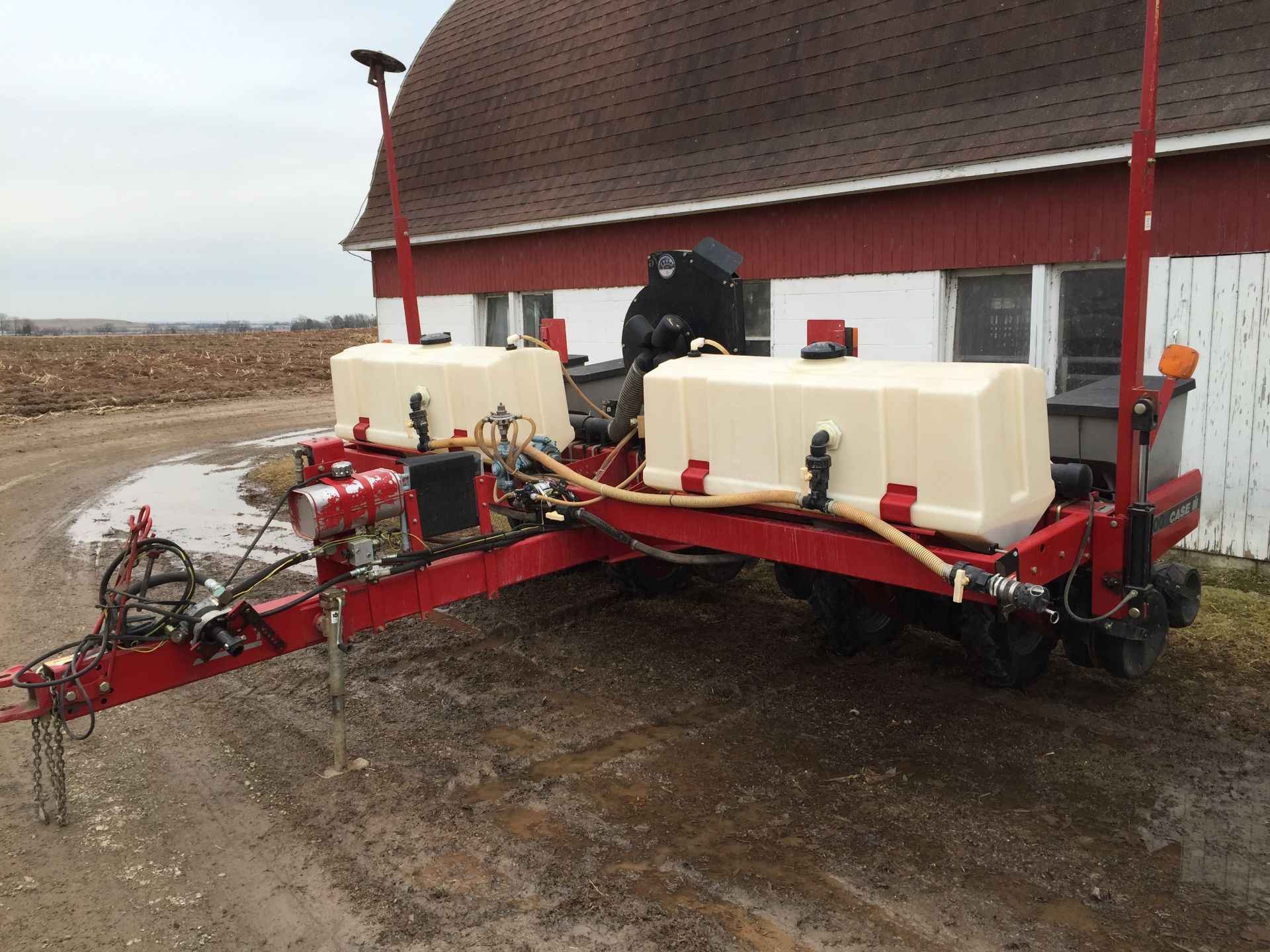 Case IH 1200 6 row corn planter w/ pop up fert, 2- 100 gal fert tanks, seed firmers etc