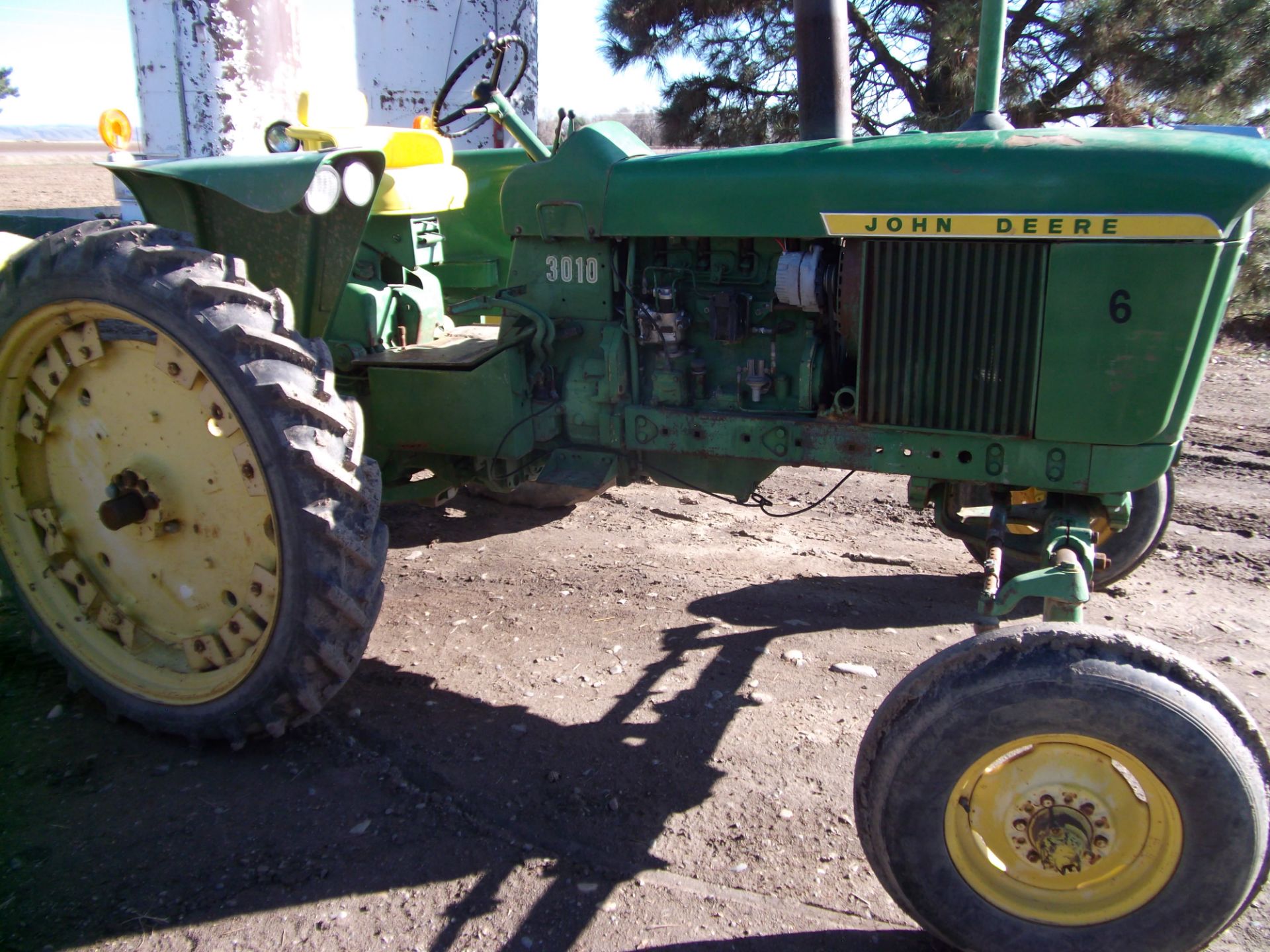 JD 3010 syncro trans. 2  hyd remotes 9.5 X 42 rubber - Image 2 of 2