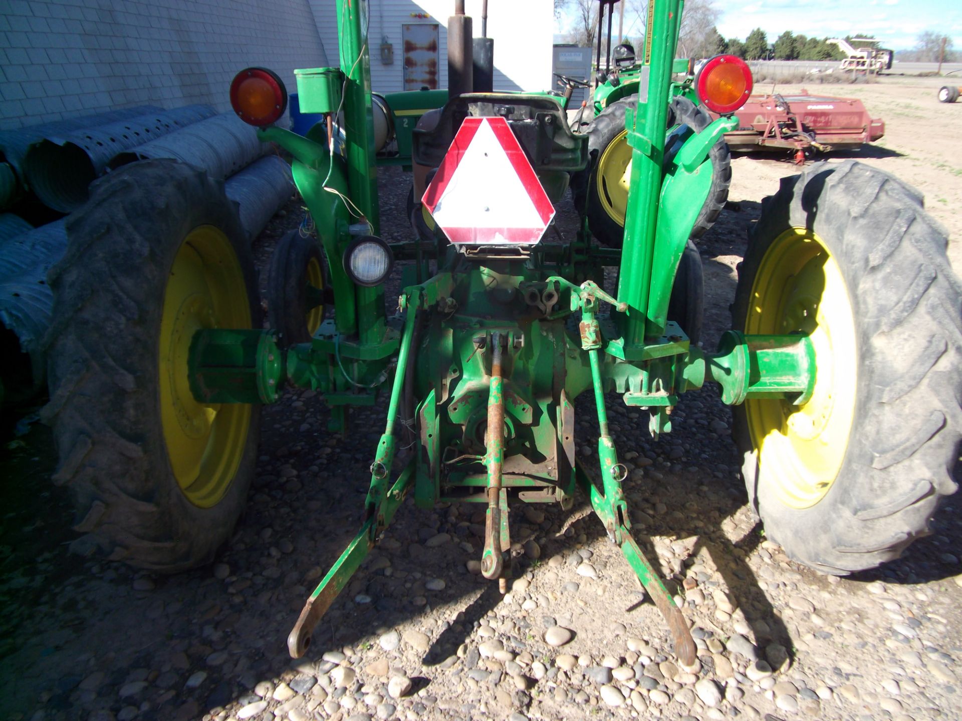 JD 830 standard trans. 1 hyd remote 11.2x34 rubber - Image 2 of 2