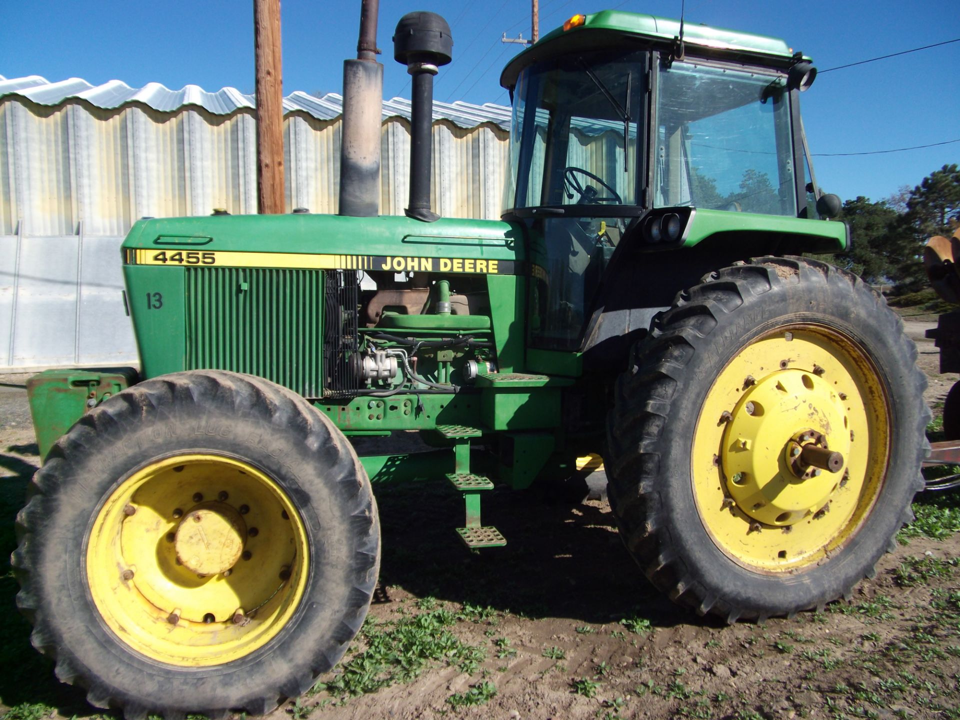 JD 4455 MFWD powershift trans.   3  hyd remotes 14.9 X 46  rubber, recent overhaul - Image 3 of 4