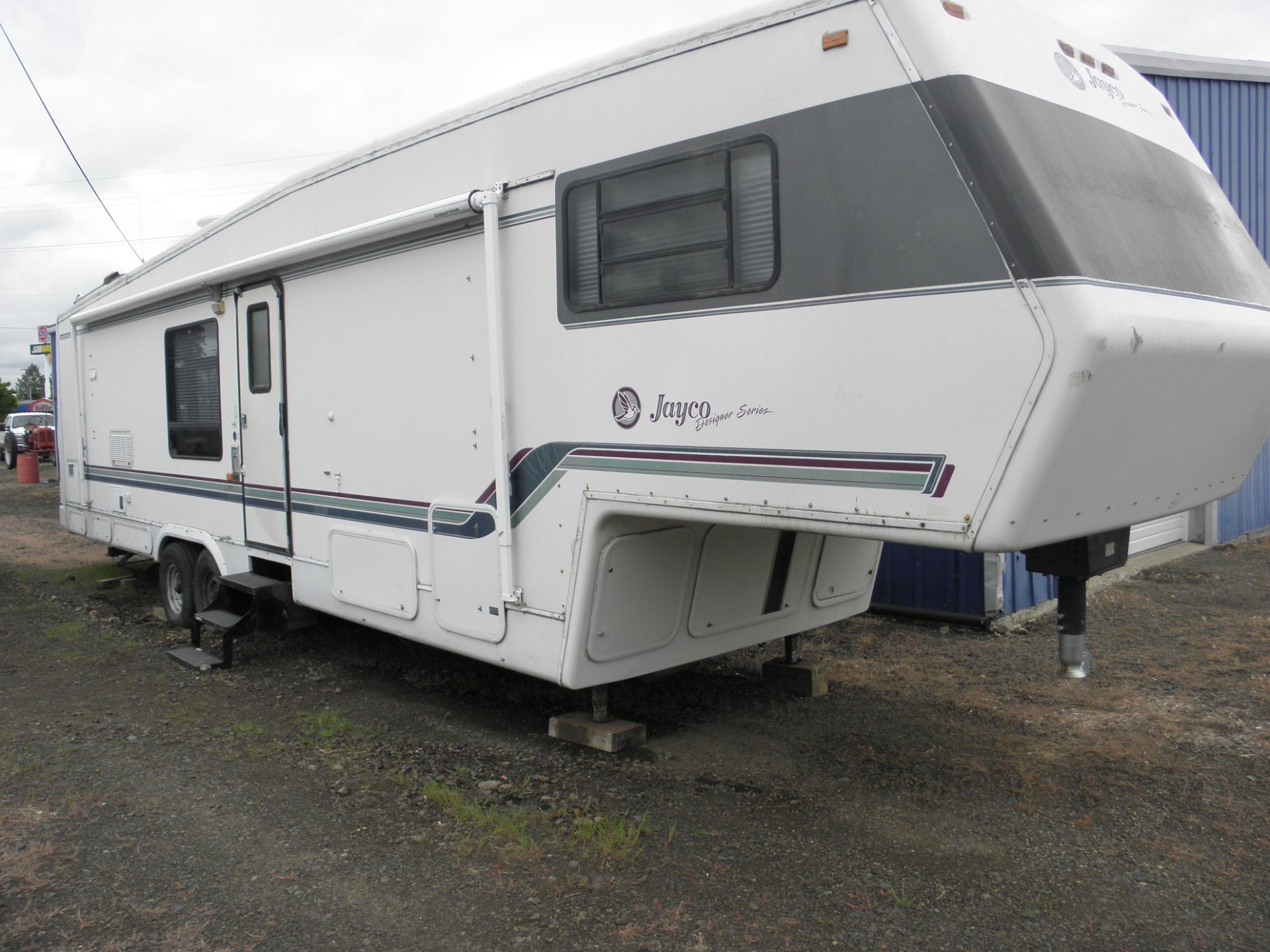 1994 Jayco designer series Jaycrane 37' 5th wheel travel trailer large slide out full awning self