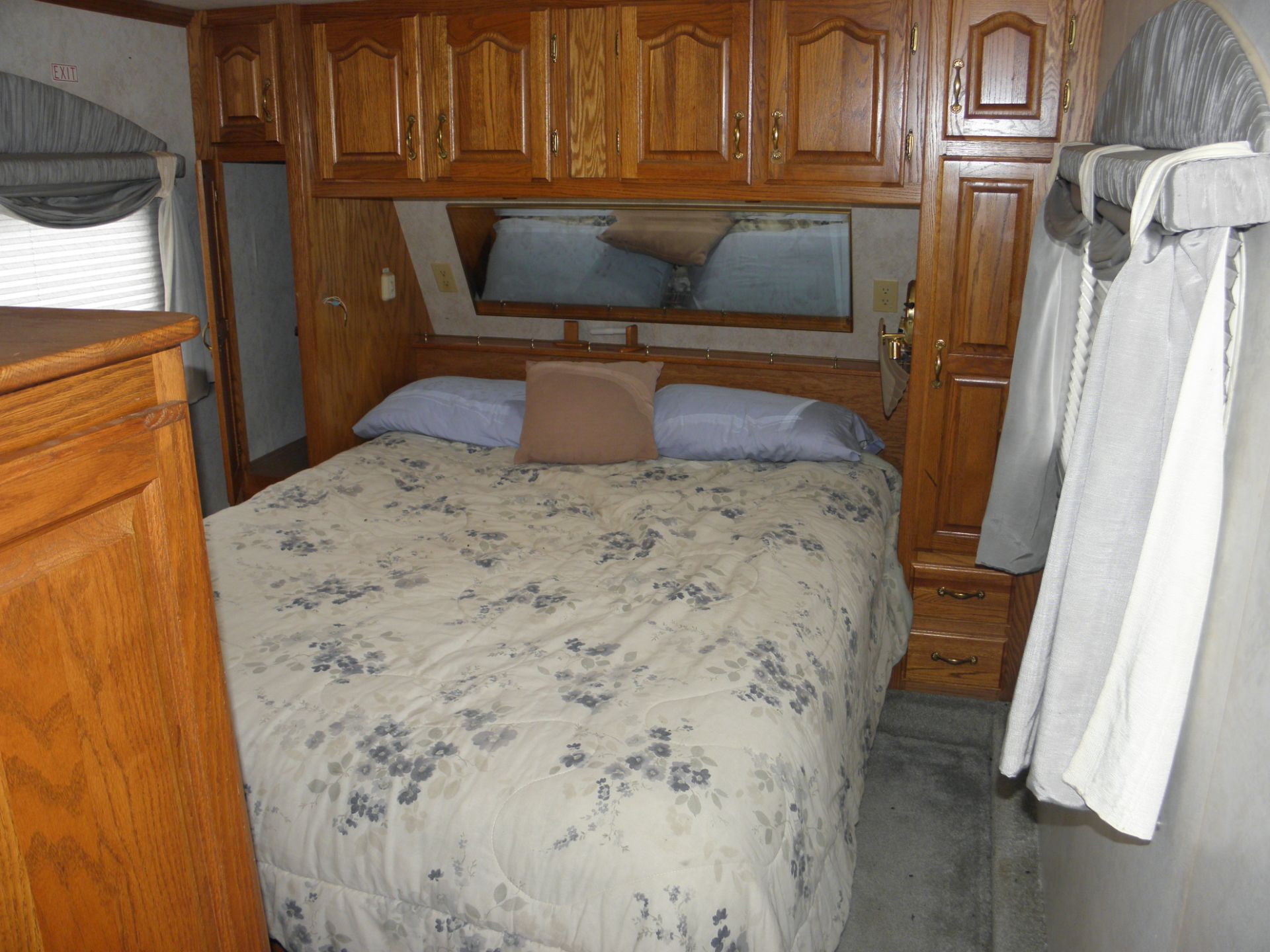 1994 Jayco designer series Jaycrane 37' 5th wheel travel trailer large slide out full awning self - Image 7 of 7