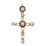 19th Century enameled cross pendant with pearls Gold, enamel and seed pearls. Slight defects. 4,