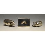 A Continental silver novelty pig vesta,