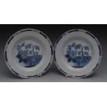 A pair of Lambeth Delft circular plates,