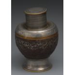 An 18th century Chinese coconut tea cadd