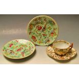 A pair of Chinese Famille Rose plates, d