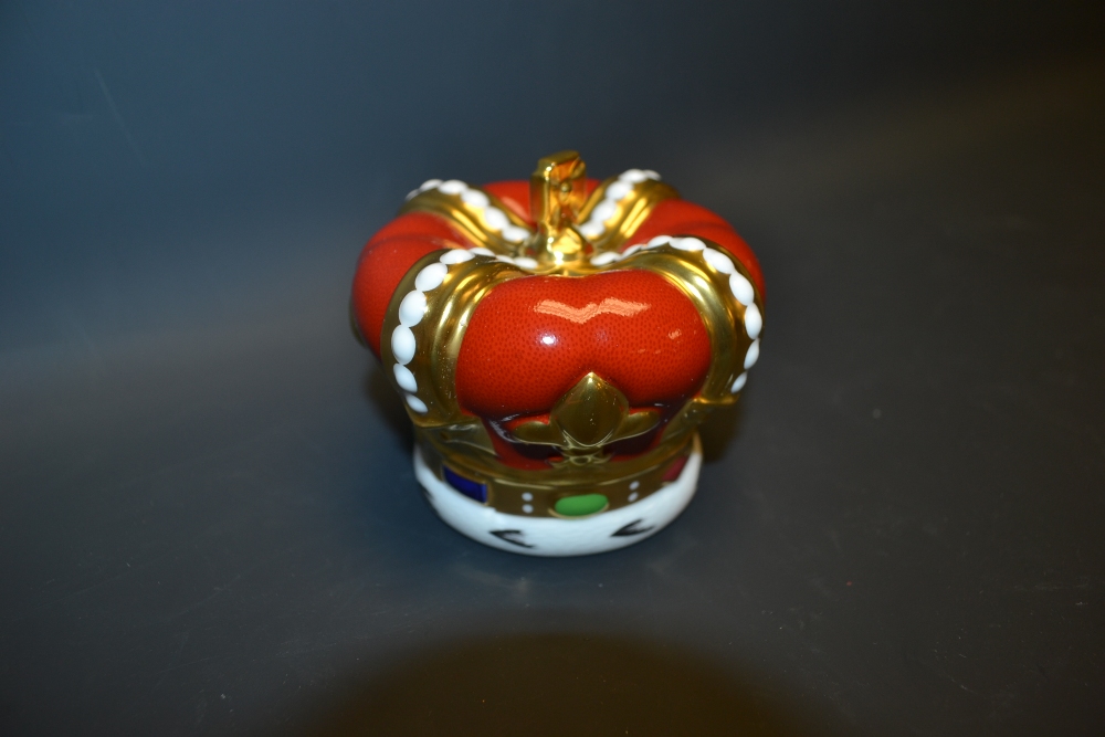 A Royal Crown Derby paperweight, Golden Jubilee Heraldic Crown 1952 - 2002, commissioned by Goviers