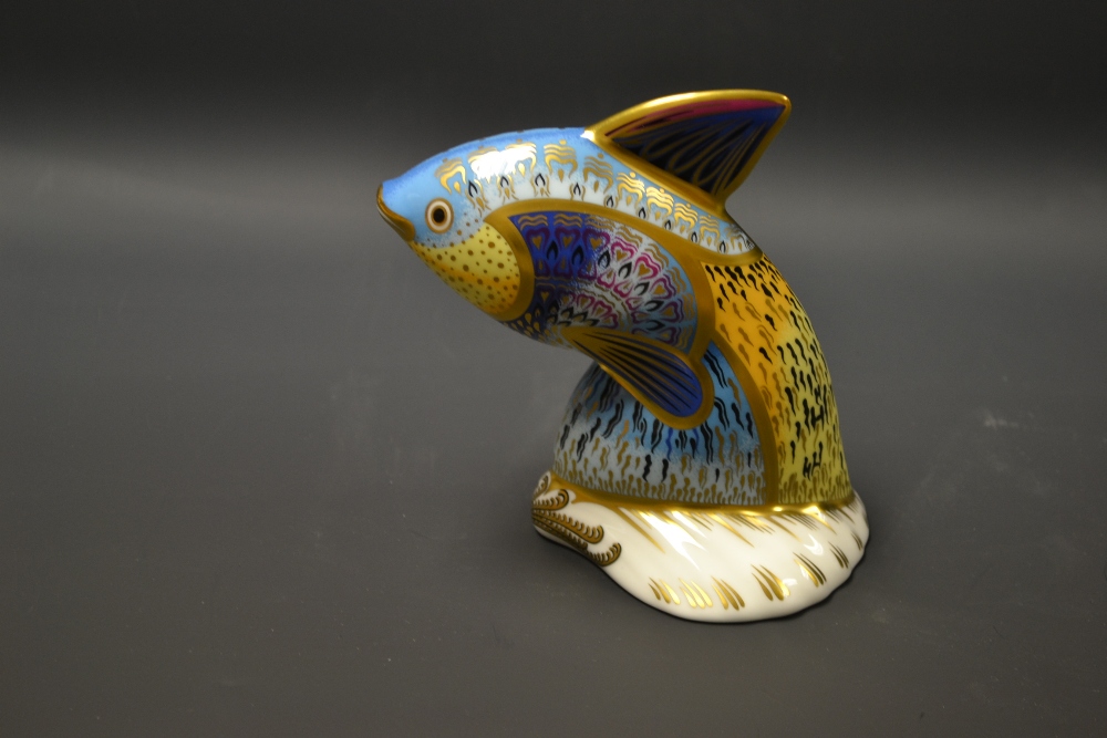 A Royal Crown Derby paperweight, Guppy Fish, limited edition, 412/2500, gold stopper, boxed with