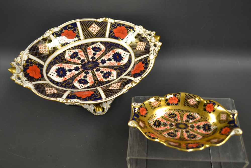 A Royal Crown Derby 1128 oval comport with acorn handles; a 1128 gold band trinket dish (2)