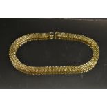 A 9ct gold fancy link bracelet 42.