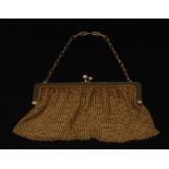 A 9ct gold chain mesh evening bag, rectangular arched top, cross bud clasp, 10cm wide,