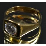 A gentleman's 9ct gold ring, 3.