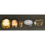 Jewellery - a 9ct gold cameo ring;  silver cameo brooch;  a pinch beck brooch;  Wedgwood jasperware;