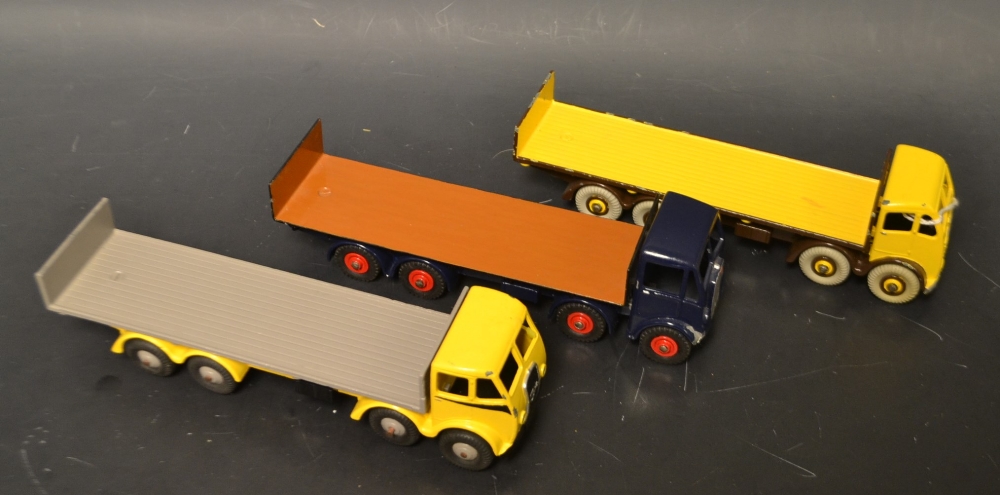 Dinky Supertoys 903 Foden Flat Truck with tailboard, blue cab and chassis,