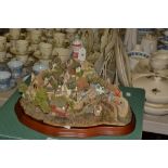 A Lilliput Lane model ' Out of the Storm', Ltd Edition 2538/ 3000,