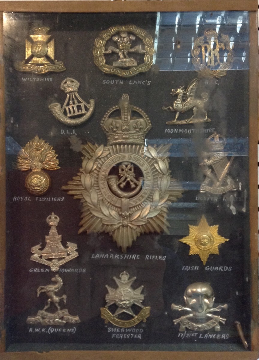Militaria - cap badges - 3rd Lanarkshire Rifle Volunteers, The Witshire Regiment,
