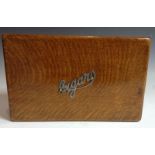 A late Victorian/Edwardian oak rectangular cigar box,