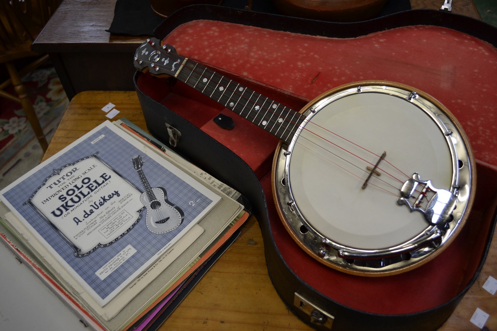 Musical Instruments - a ukulele banjo, The Whirle, by Windsor of Birmingham, cased,