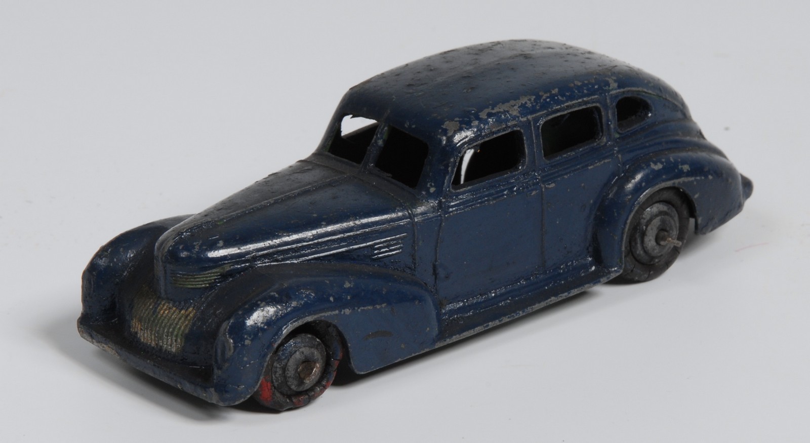Dinky Toys 39e Chrysler Royal Sedan, dark blue body,