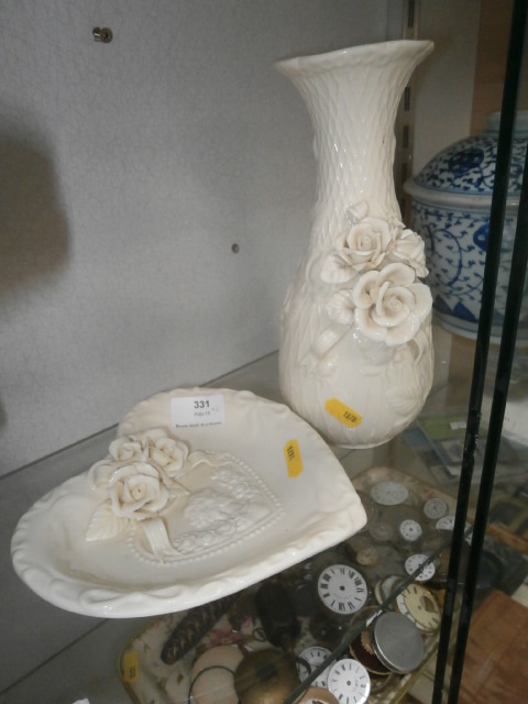 2 pieces of leeds cream ware