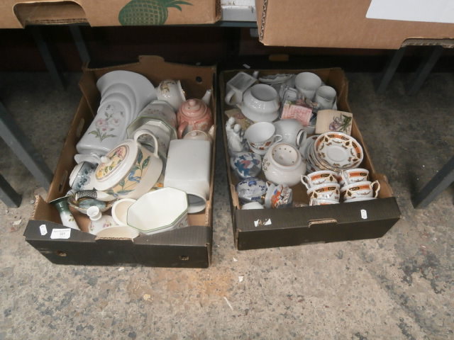 2 boxes of crockery inc colclough