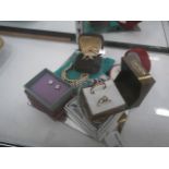 selection of jewellery inc 9ct ring