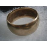 9ct gold gents wedding band