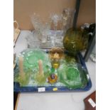 2 trays of glassware inc decanters and peperweights