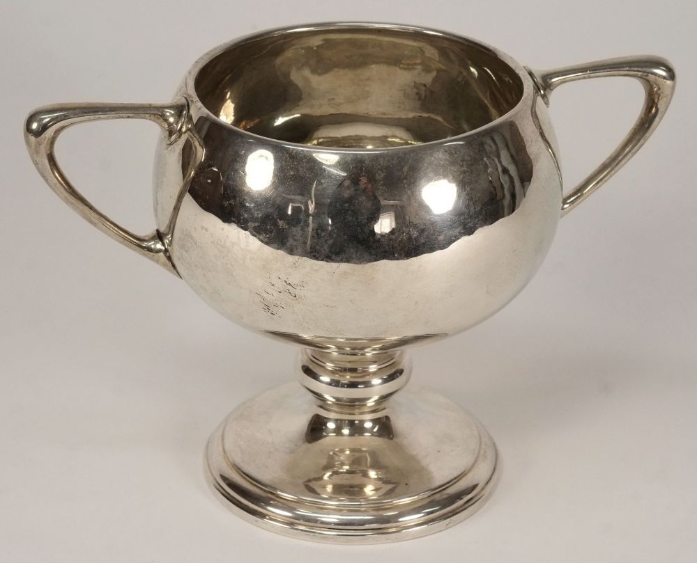 An Edward VII silver  twin-handled troph