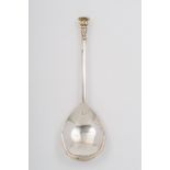 A Charles I seal top spoon: with pricked