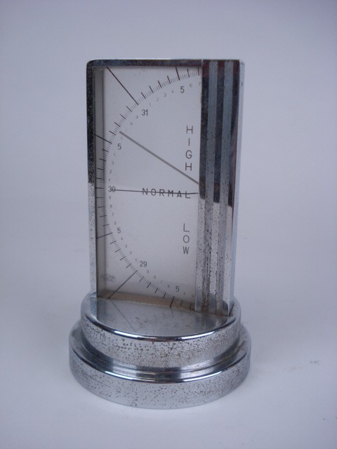 An Art Deco-style 'Zeiss icon table baro
