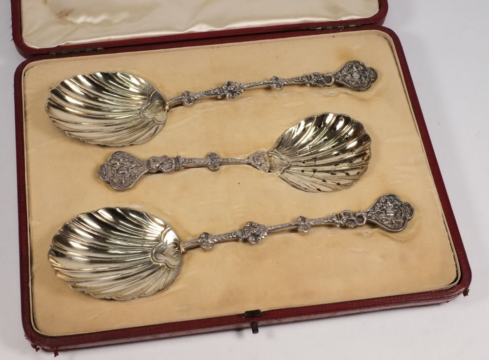 A Victorian silver three-piece fruit ser